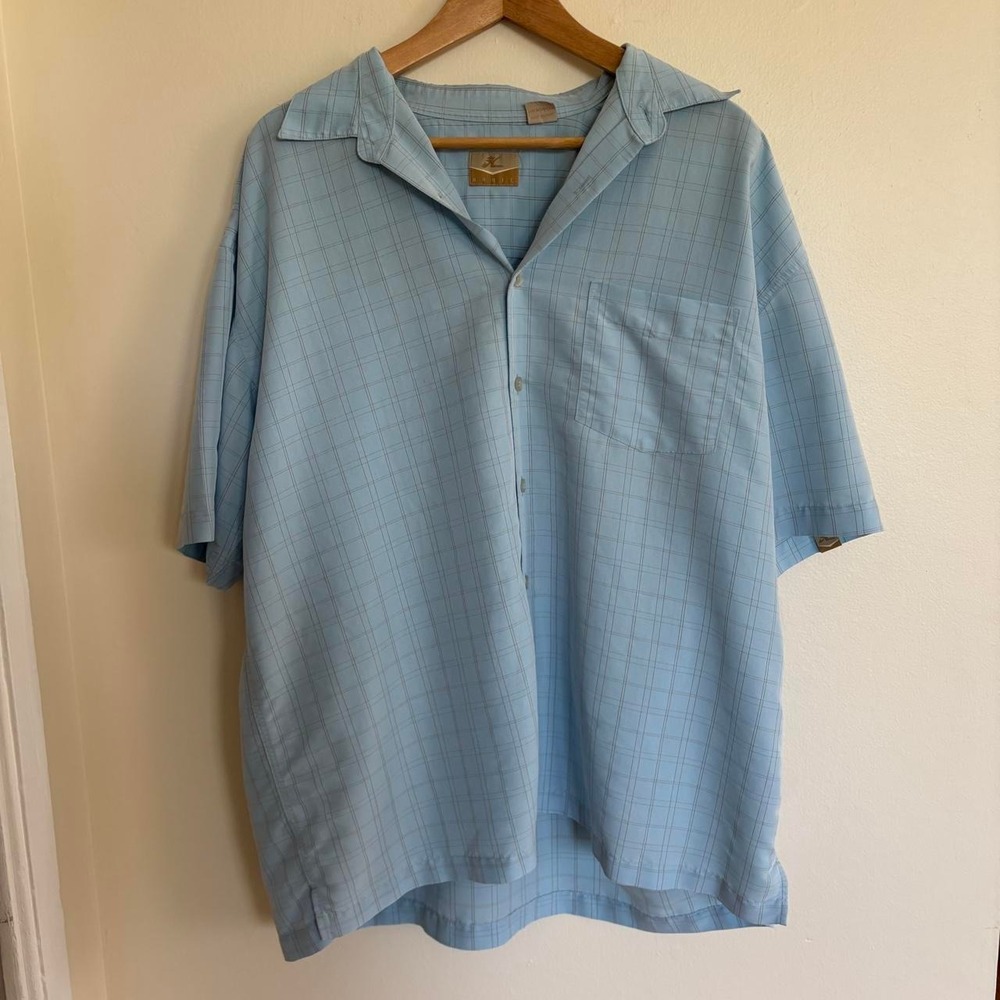 Hobie surf brand blue plaid button down shirt with a relaxed fit size XL